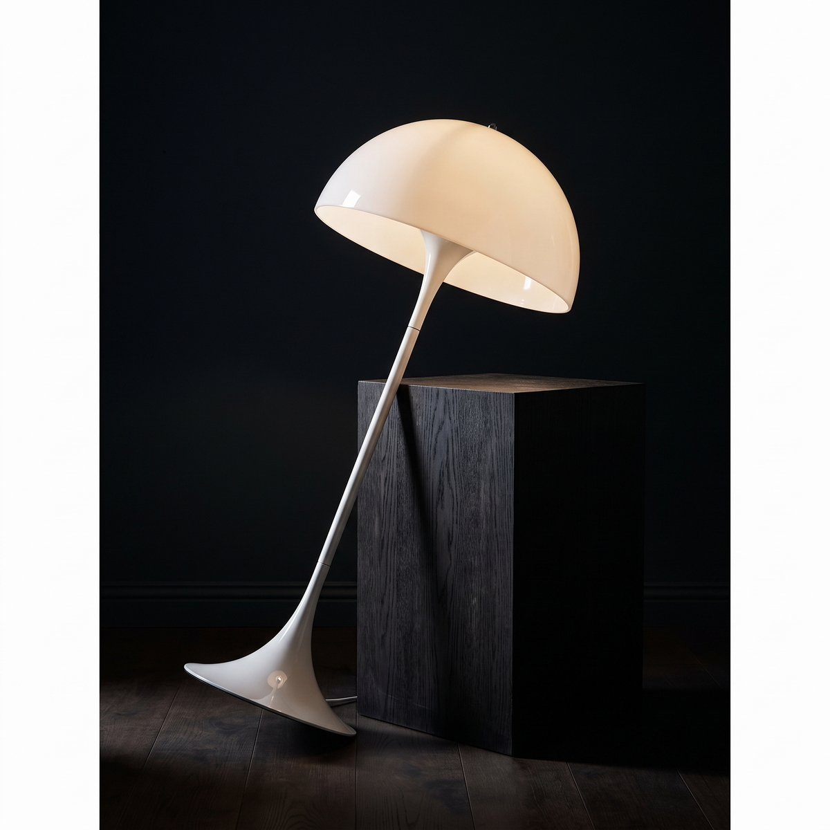 Nimbus floor lamp, alternate low-angle shot